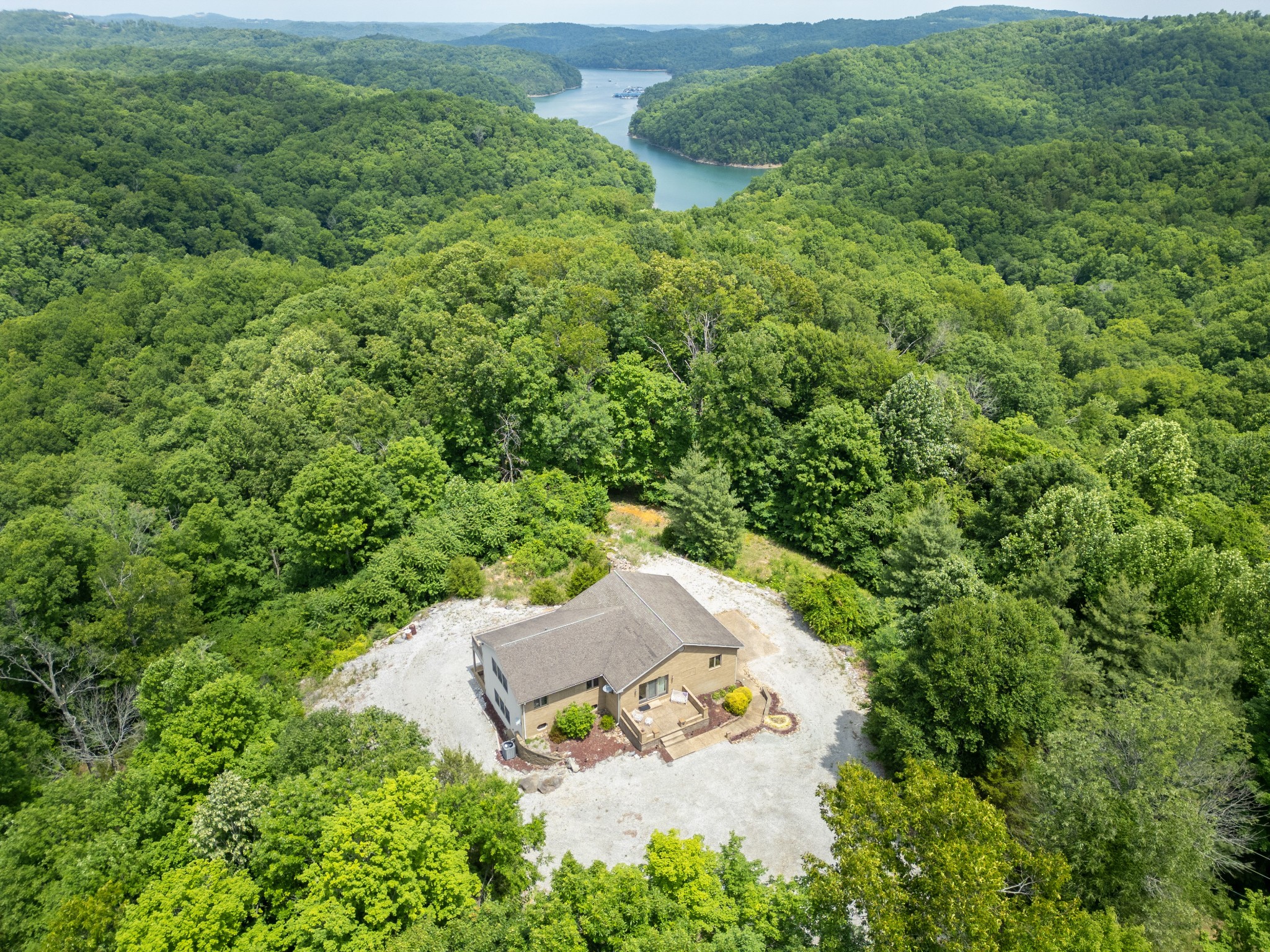 241 Hidden Cove Lane Allons TN 38541