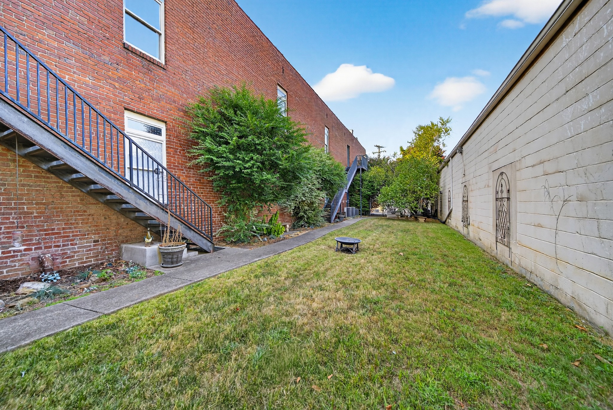 109 7th Ave, E Springfield TN 37172