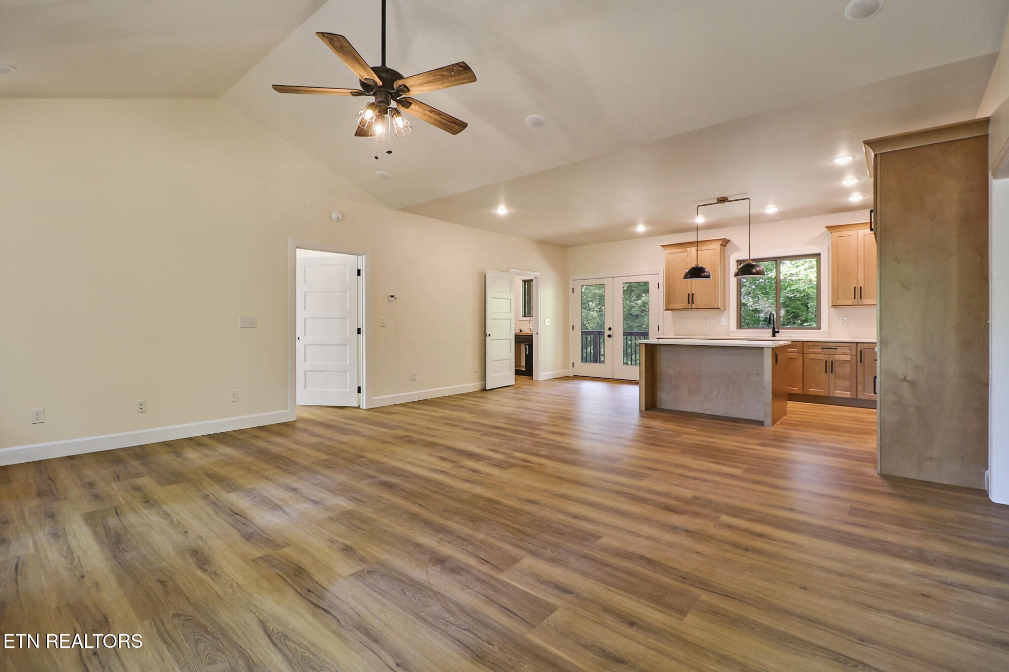210 Creekview Court Jamestown TN 38556