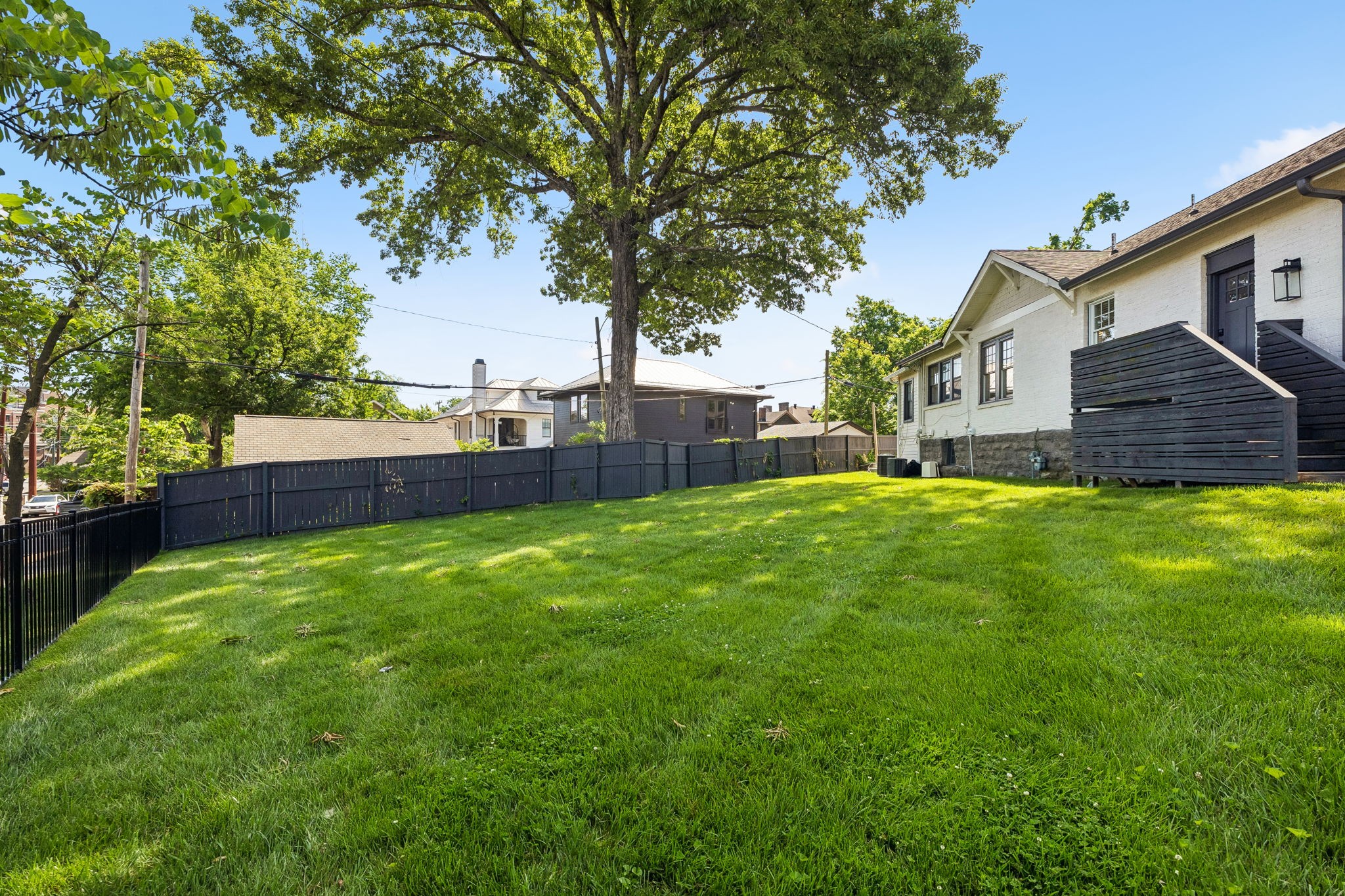 2200 Oakland Avenue Nashville TN 37212