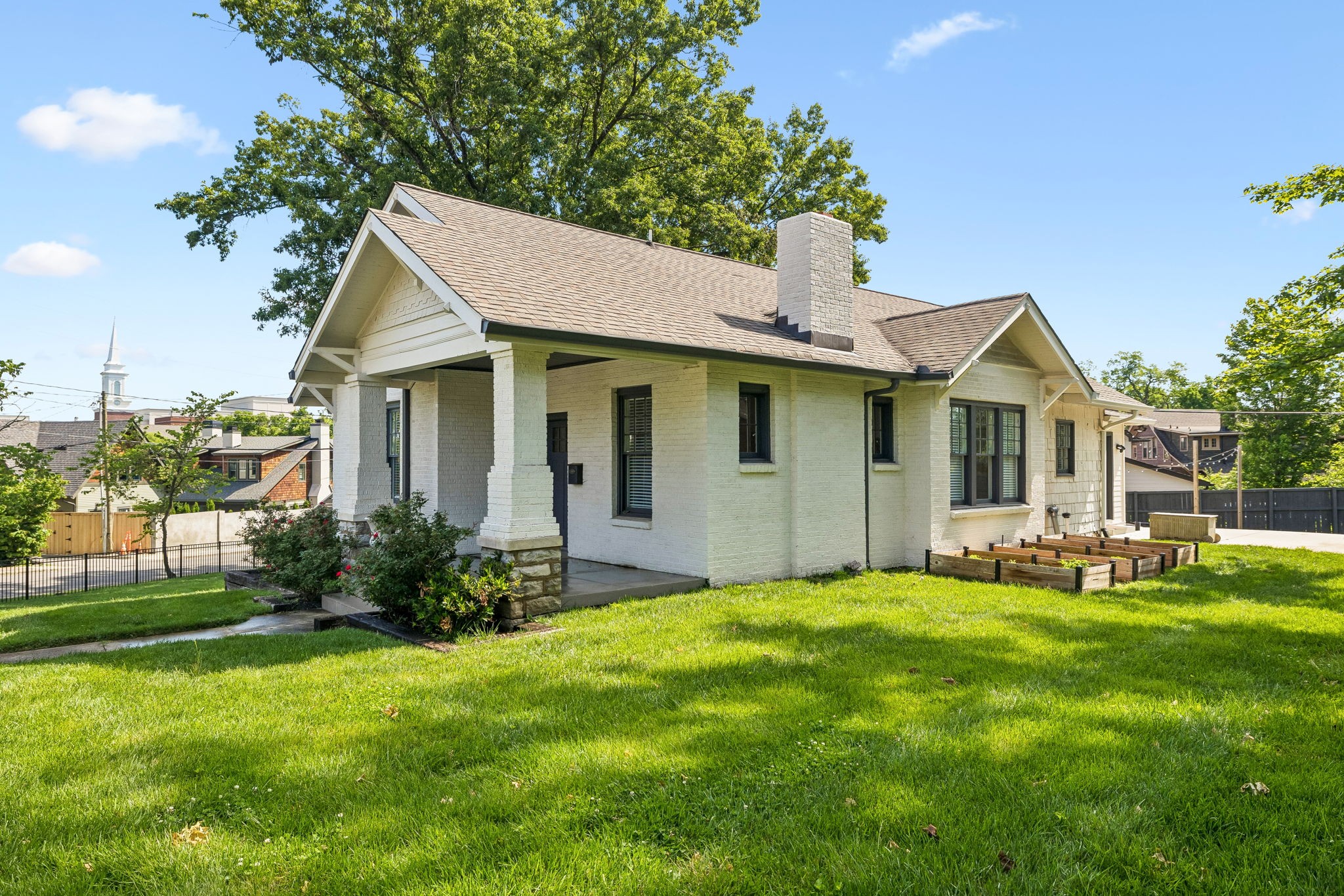 2200 Oakland Avenue Nashville TN 37212