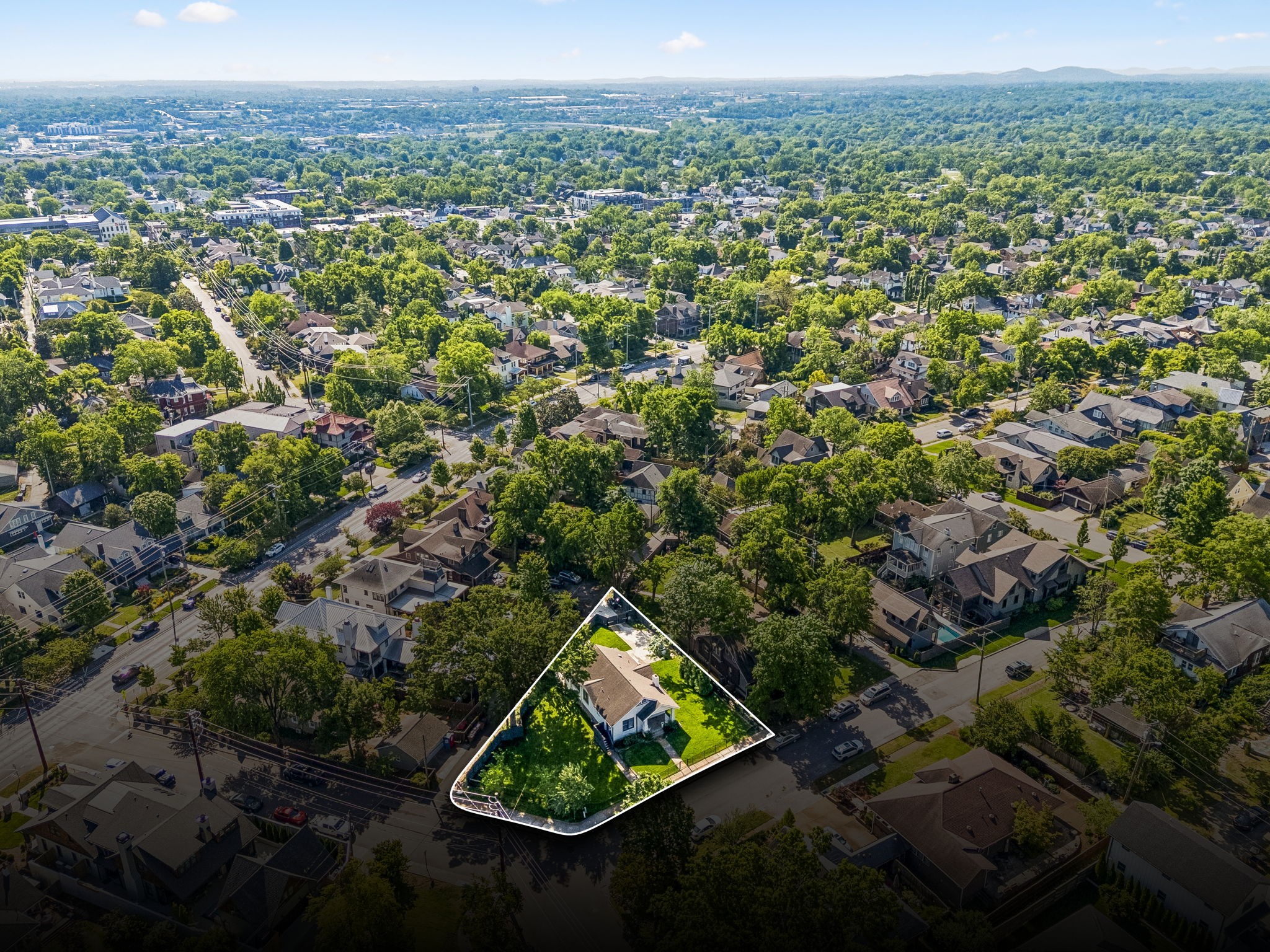2200 Oakland Avenue Nashville TN 37212