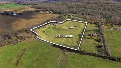 640 Dotson Cemetery Road Decherd TN 37324