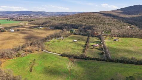 640 Dotson Cemetery Road Decherd TN 37324