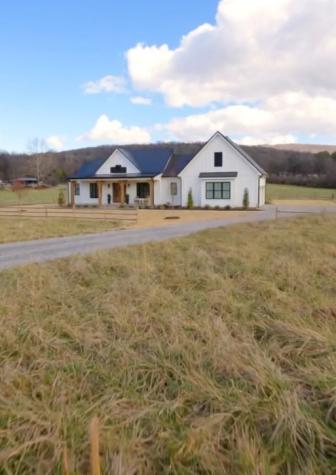 640 Dotson Cemetery Road Decherd TN 37324