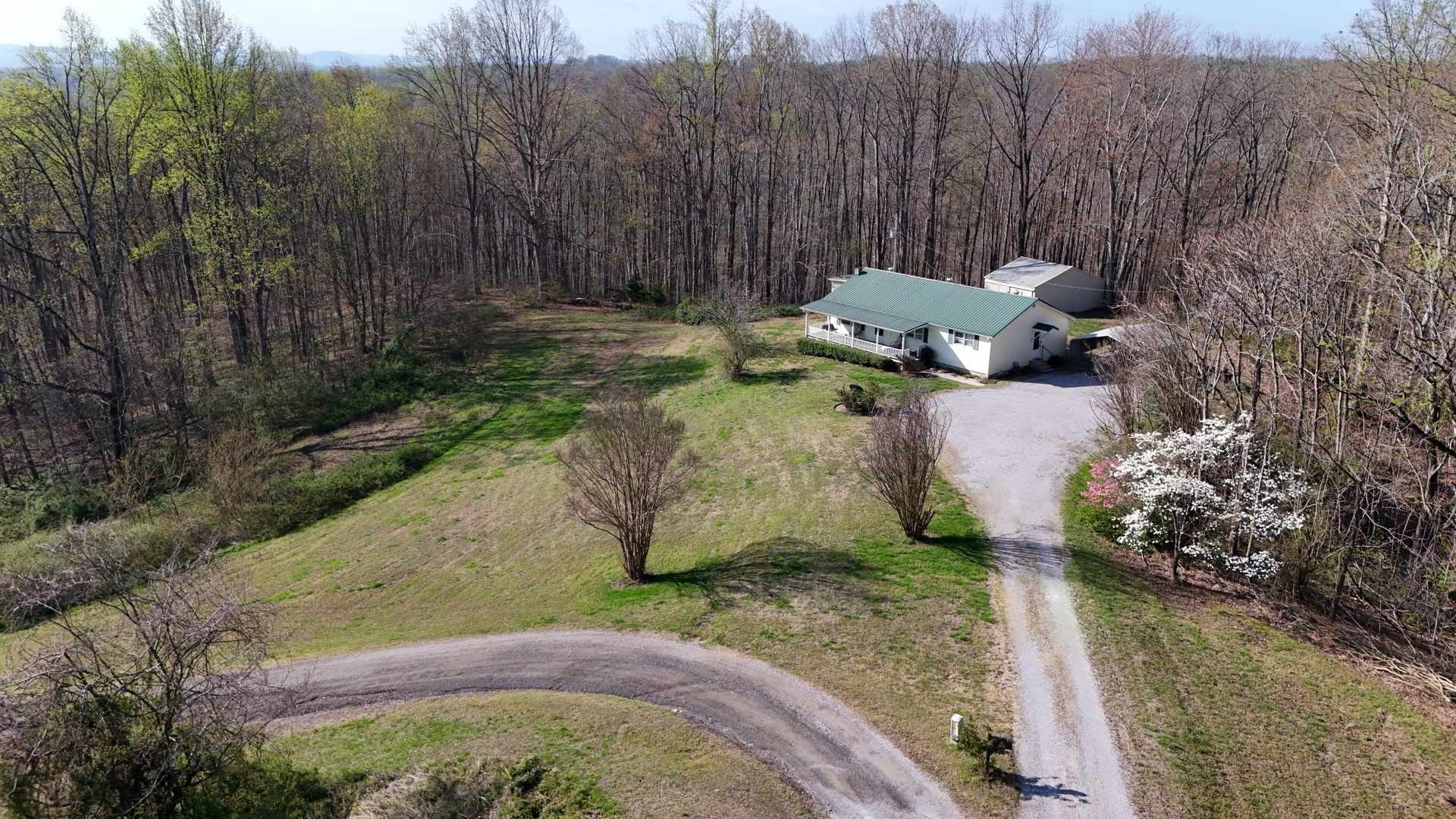 214 Dont Care Lane Celina TN 38551