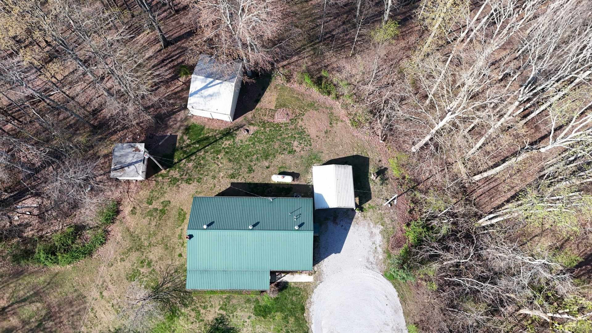 214 Dont Care Lane Celina TN 38551
