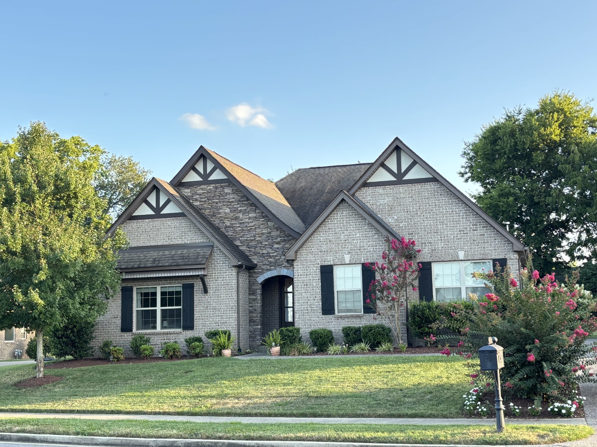 1115 Vinings Boulevard Gallatin TN 37066
