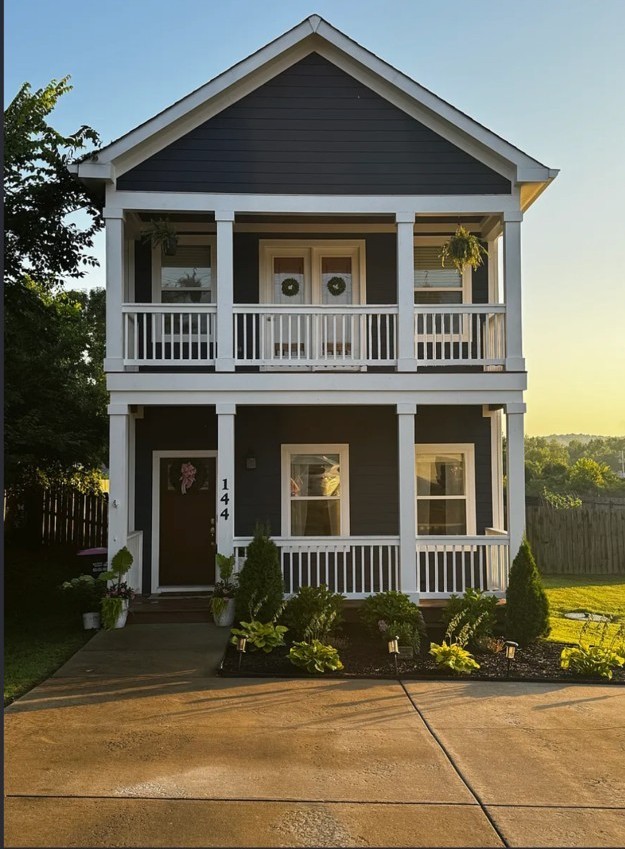 144 N Vine Street Ashland City TN 37015