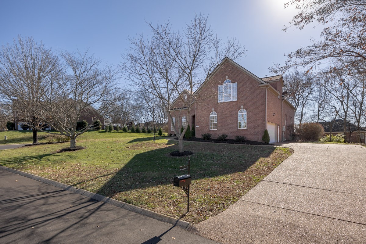 201 Woodcrest Court Franklin TN 37067