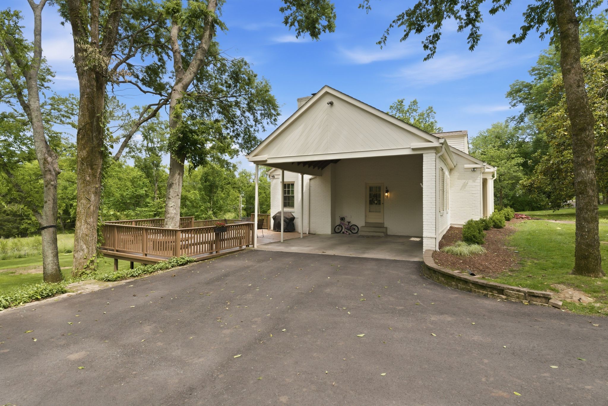 1084 Lynnwood Boulevard Nashville TN 37215