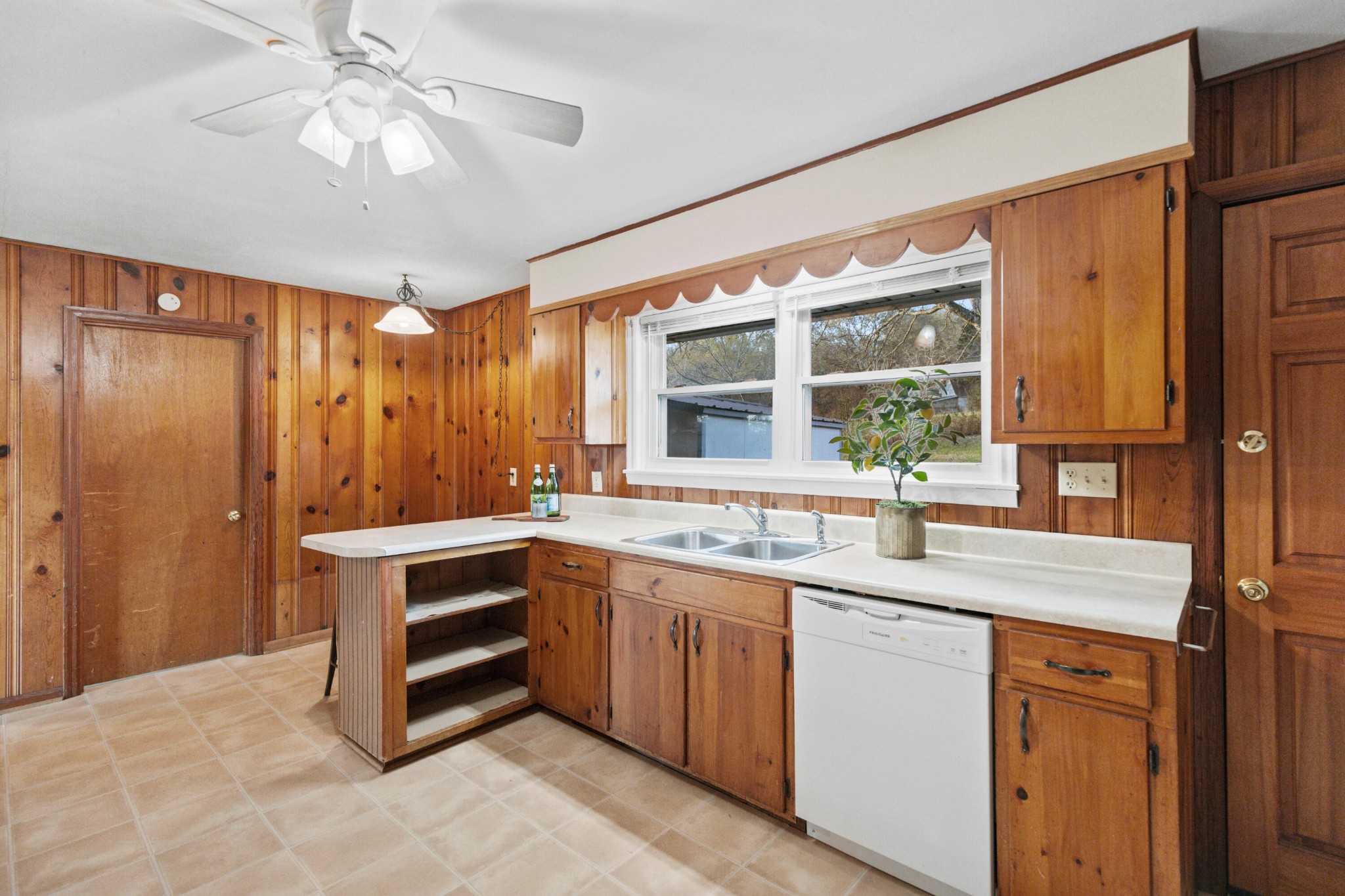 128 Scott Street, NE Charleston TN 37310