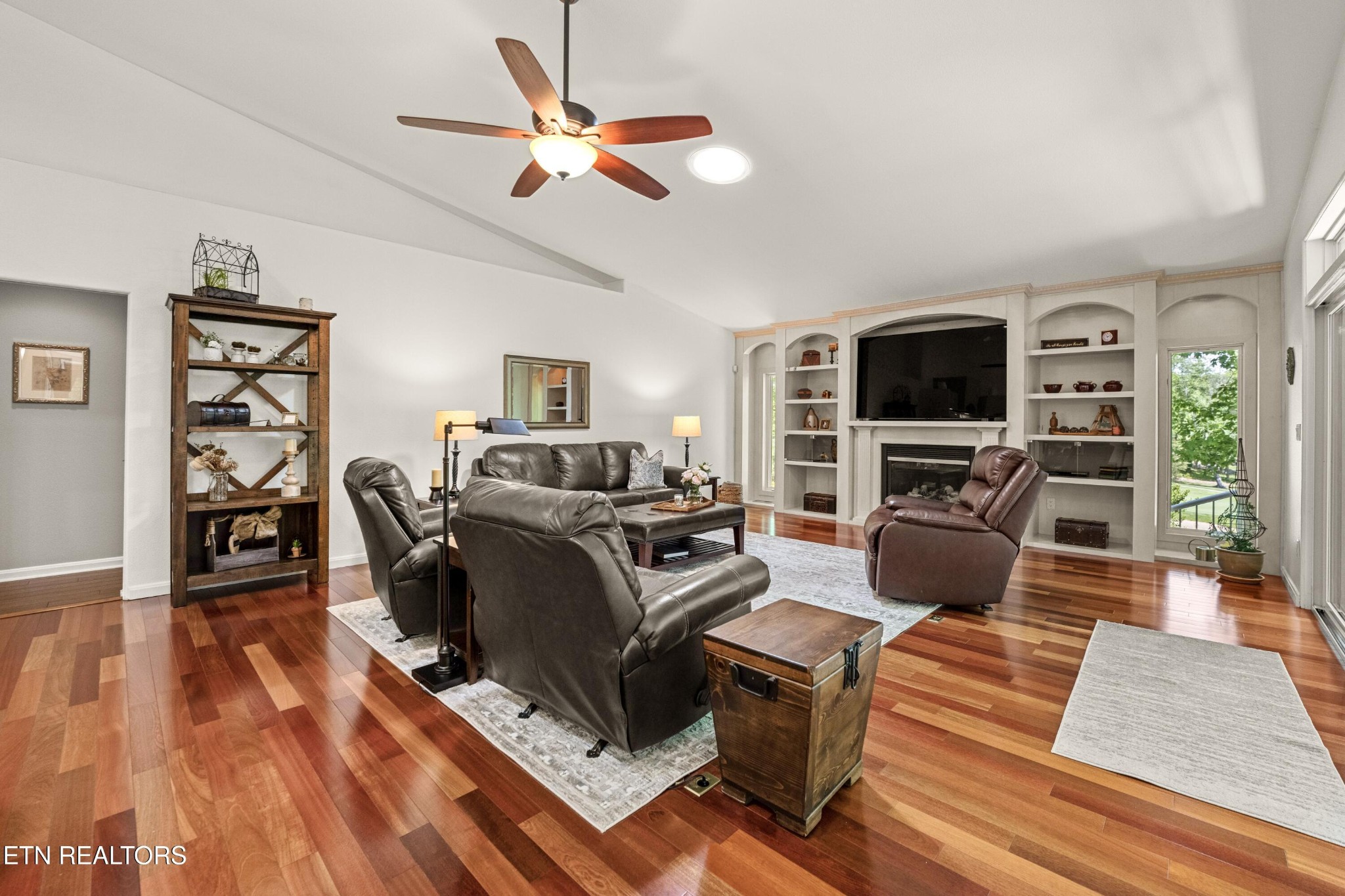 26 Bent Oak Lane Crossville TN 38558