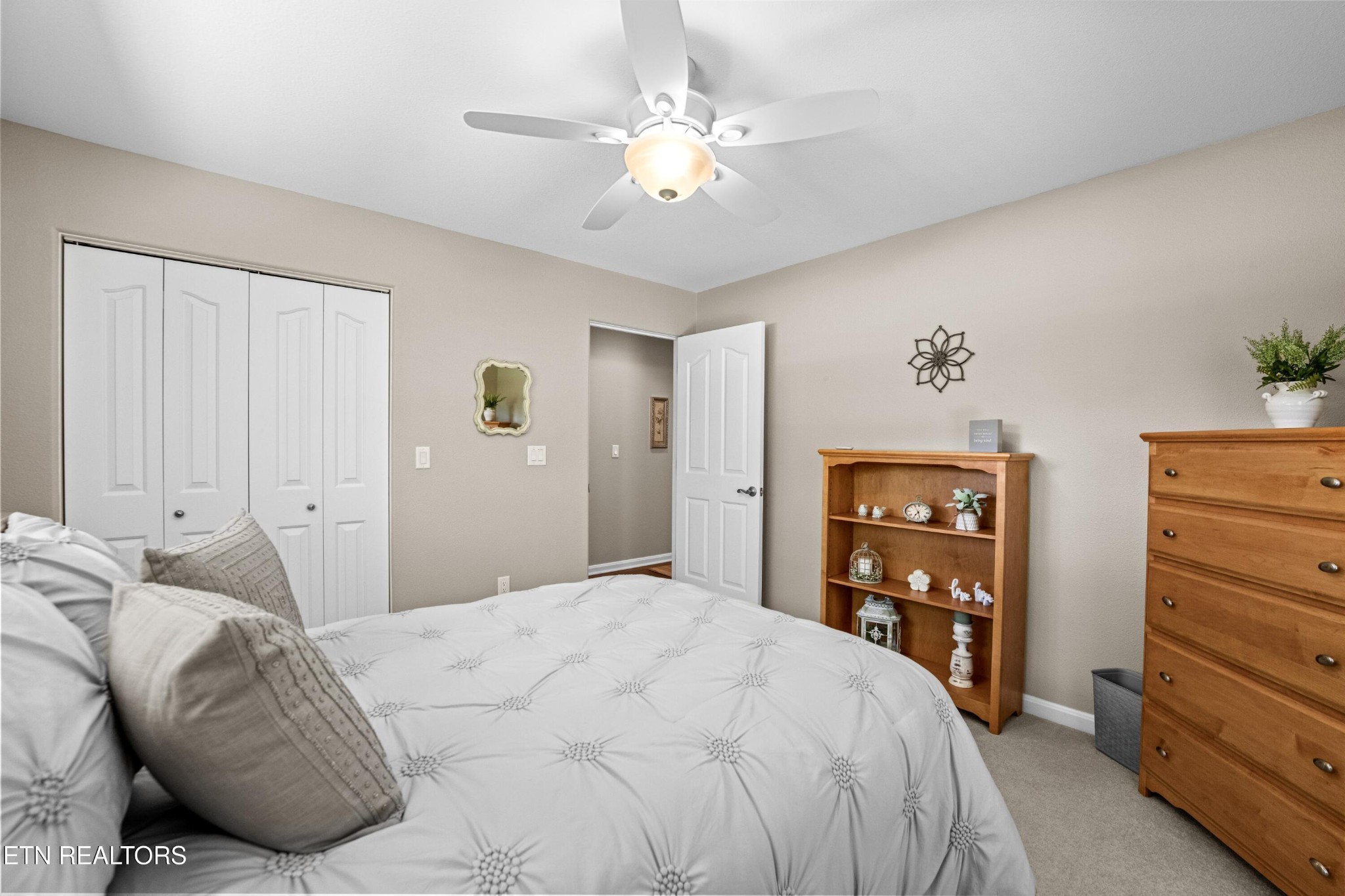 26 Bent Oak Lane Crossville TN 38558