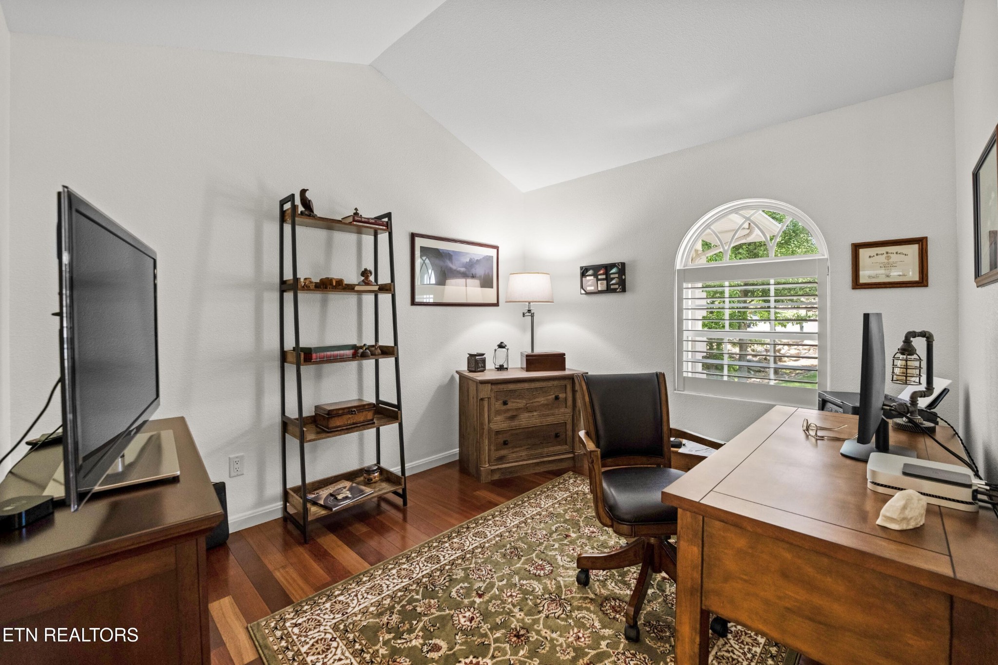 26 Bent Oak Lane Crossville TN 38558