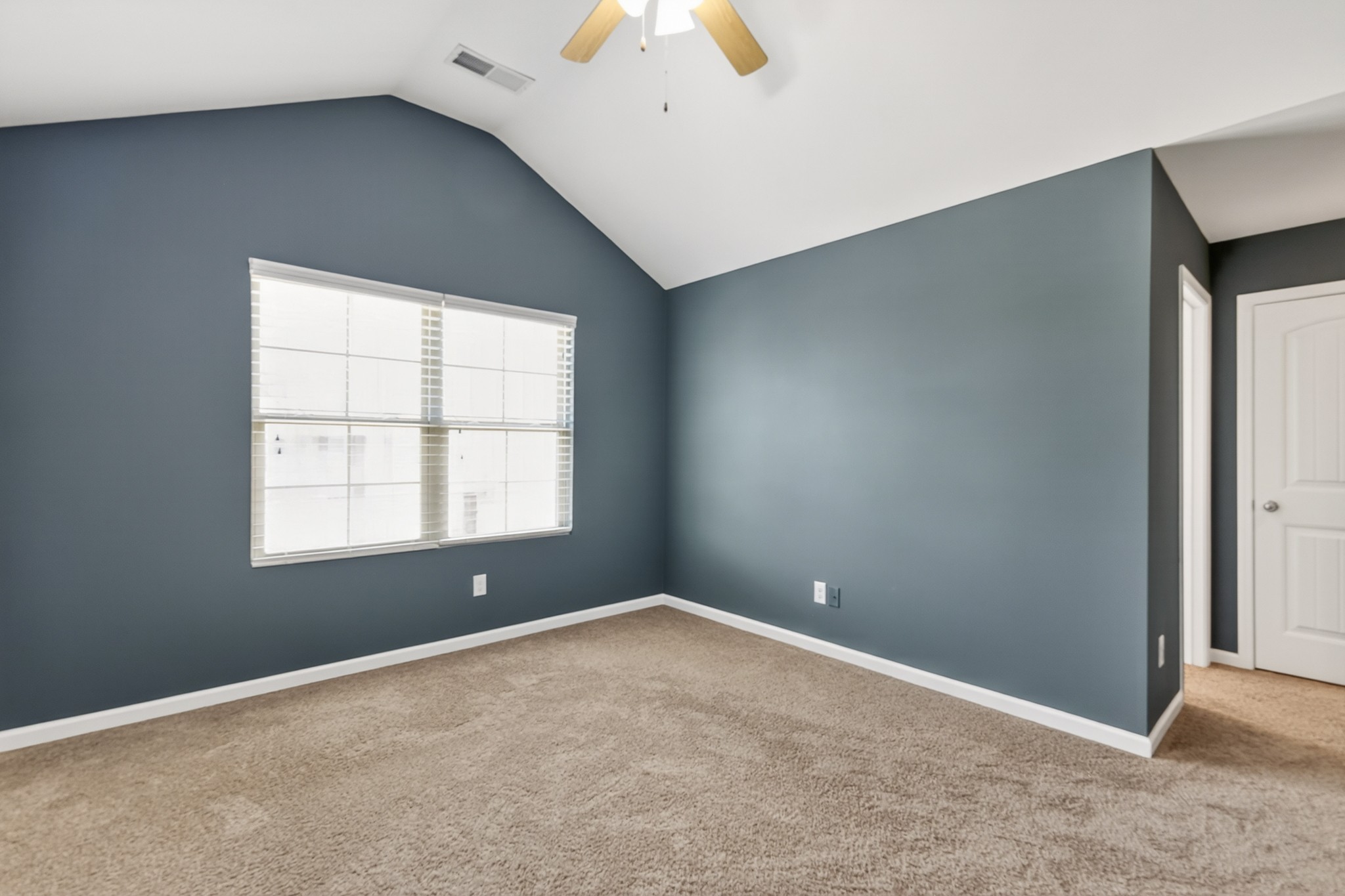 4011 Cannonsgate Lane Murfreesboro TN 37128