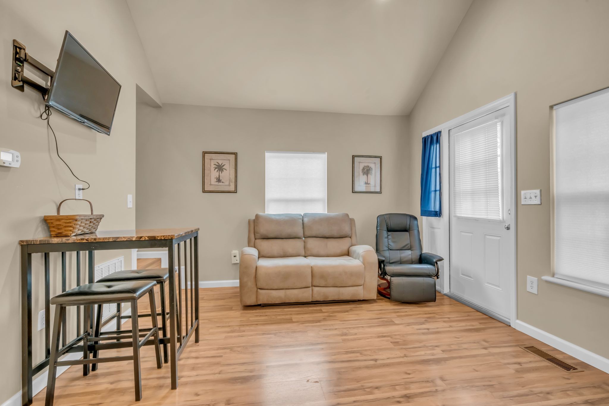55 College St, N Mc Ewen TN 37101