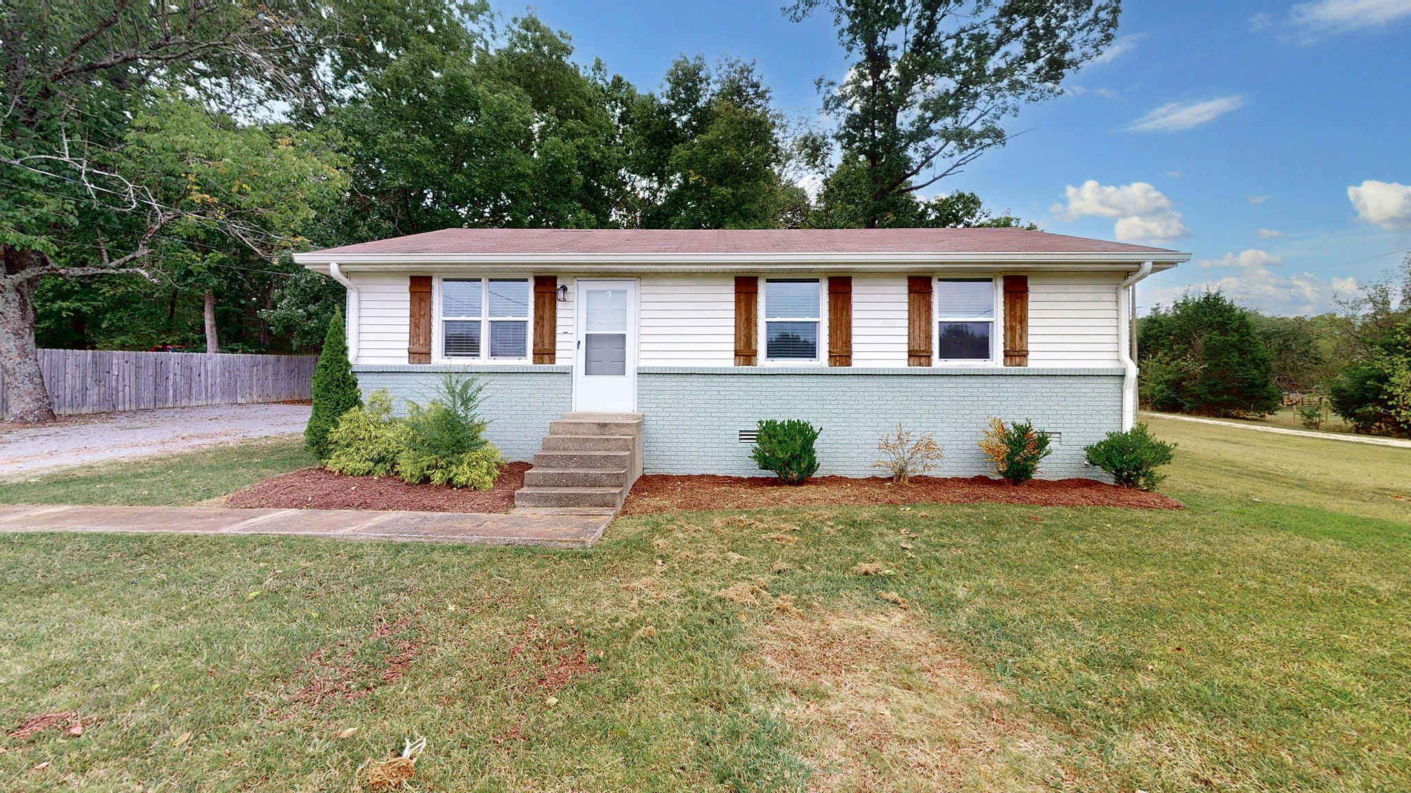 2177 Hartsville Pike Lebanon TN 37087