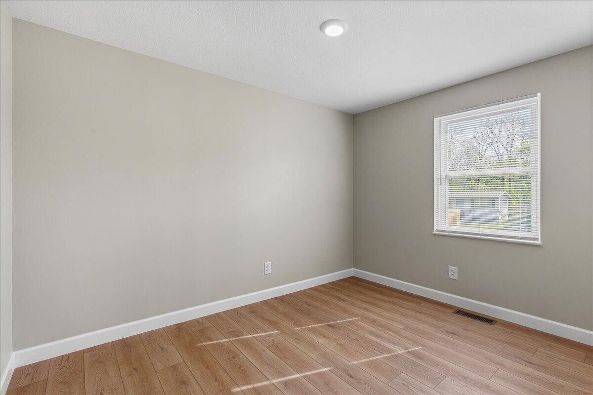 400 N Iowa Avenue Etowah TN 37331