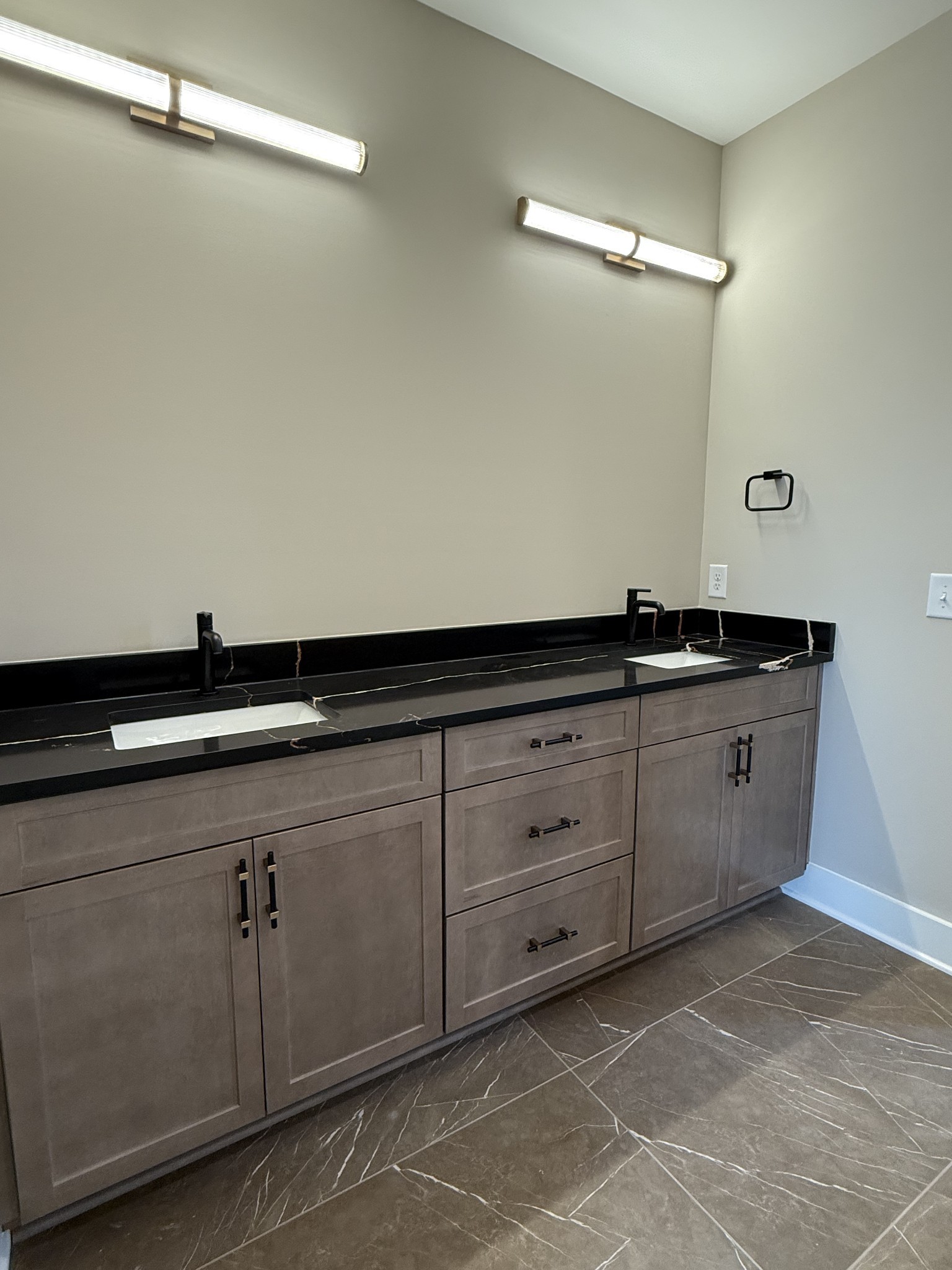 2143 Goodrich Avenue Nashville TN 37218