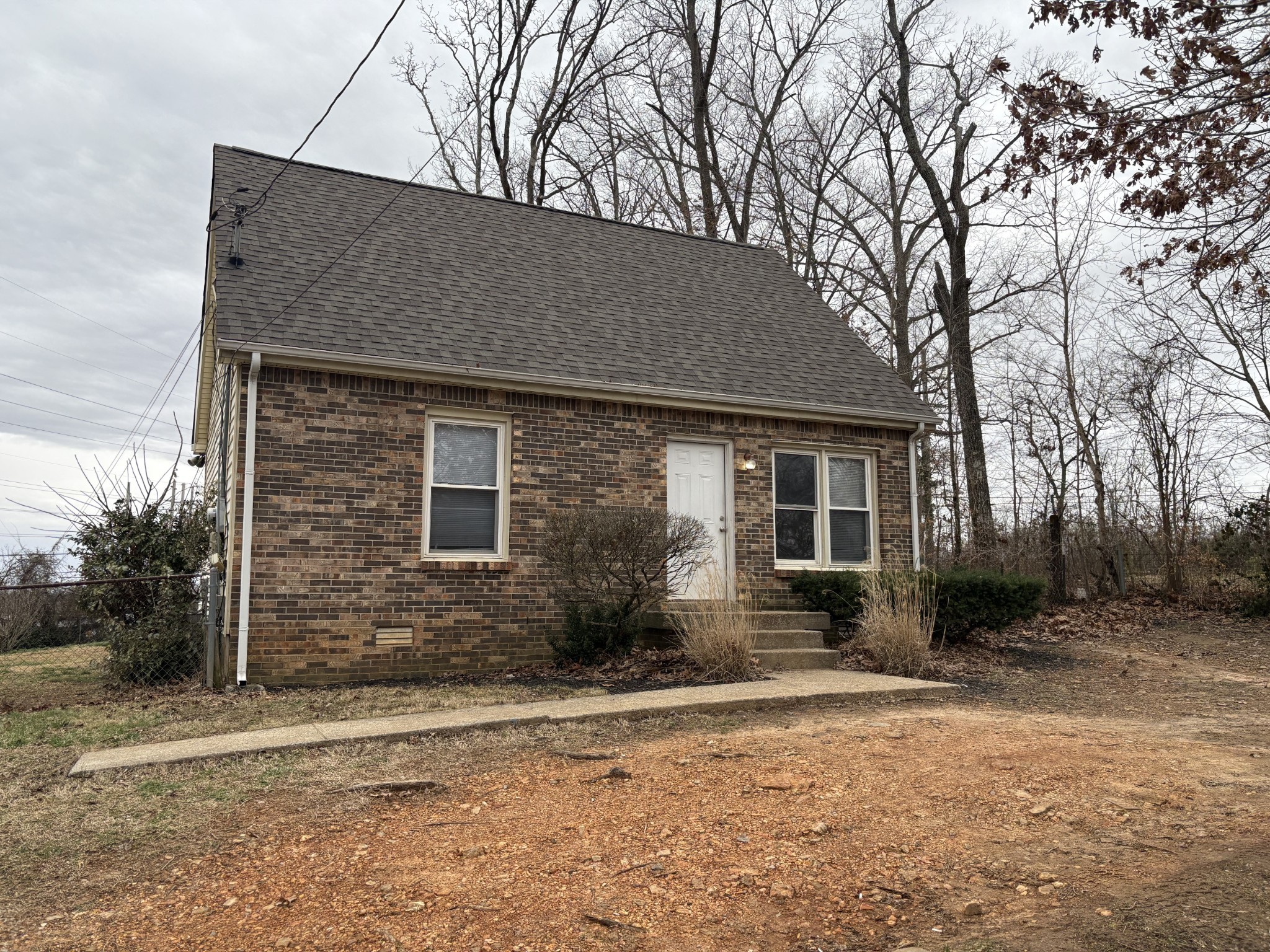 72 Seminole Trail Clarksville TN 37042