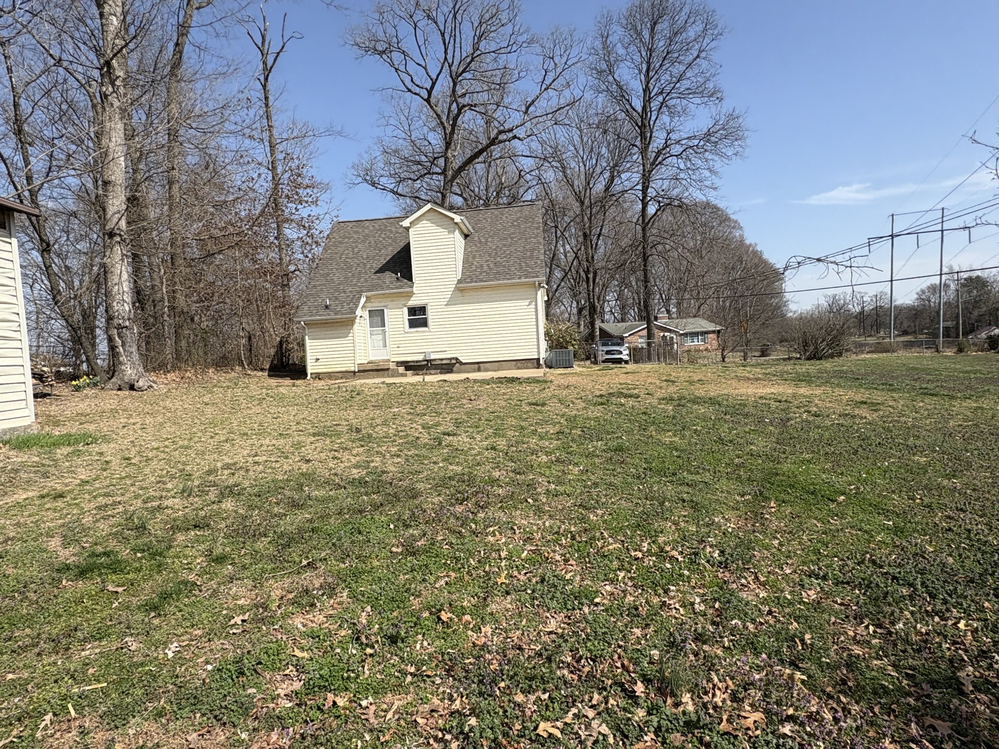 72 Seminole Trail Clarksville TN 37042