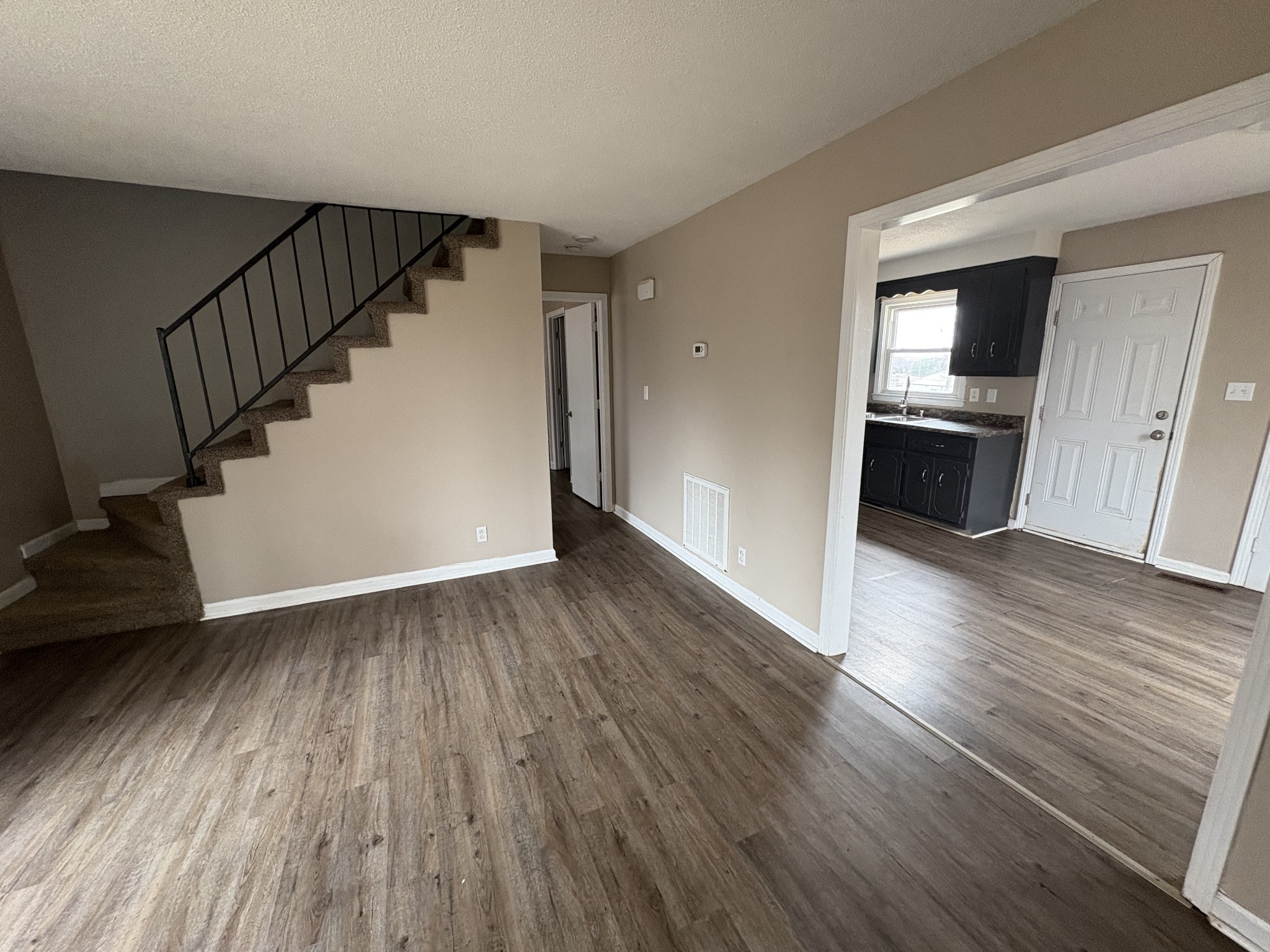 72 Seminole Trail Clarksville TN 37042