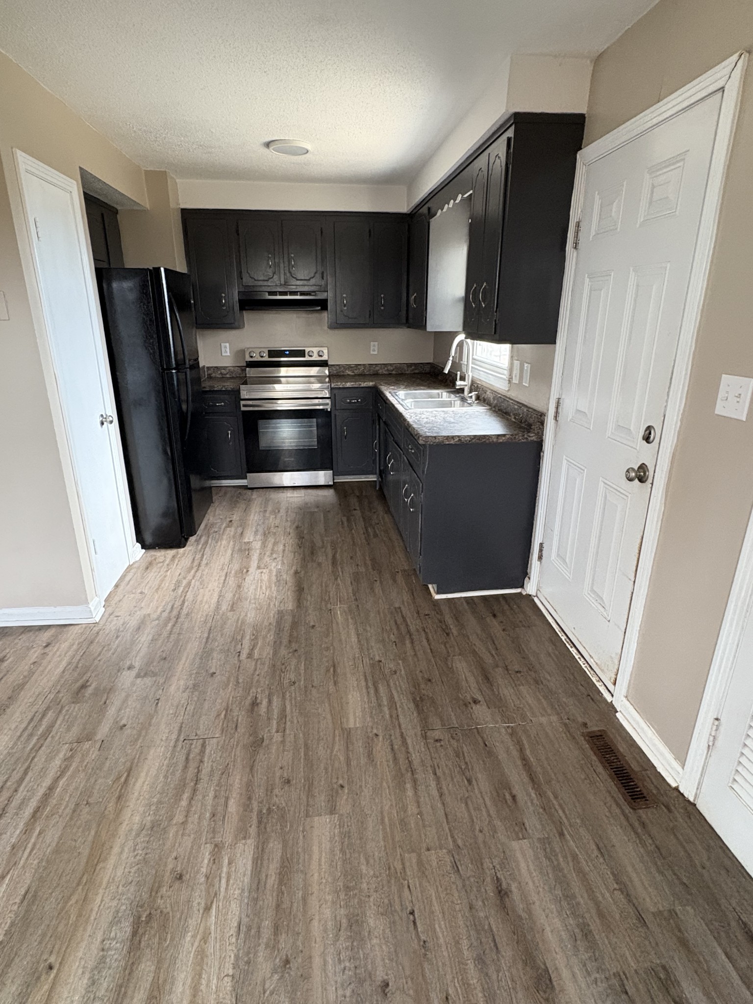 72 Seminole Trail Clarksville TN 37042
