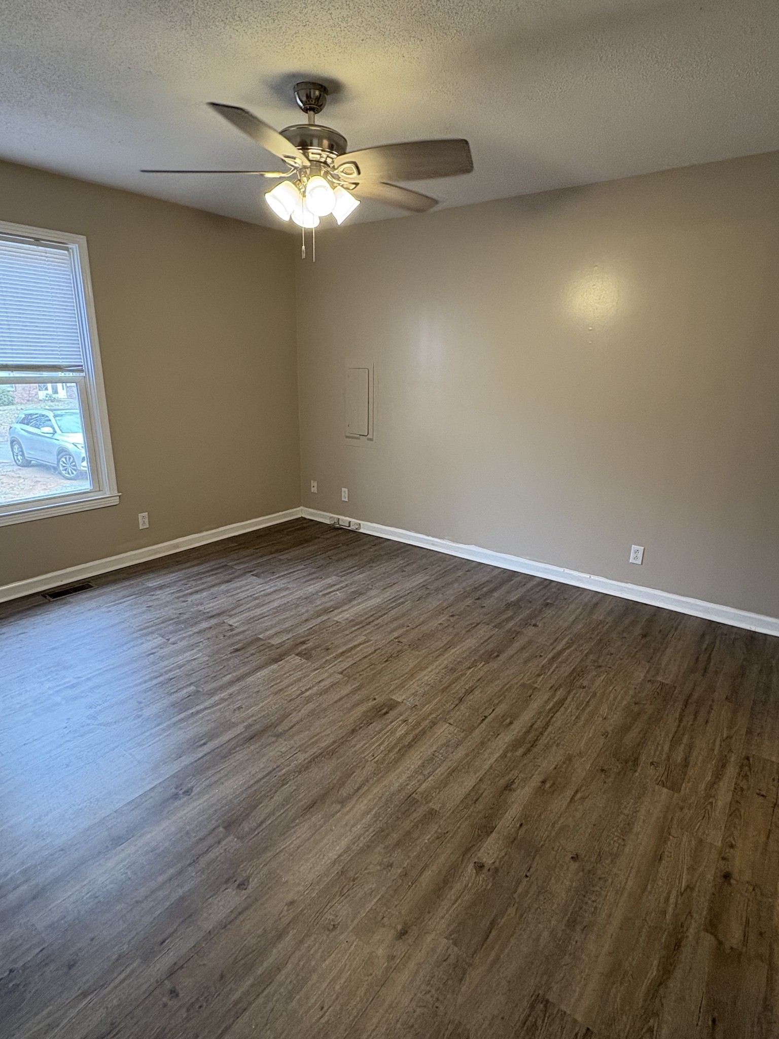 72 Seminole Trail Clarksville TN 37042
